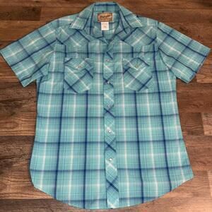 WRANGLER Pearl Snap Button Up Mens Medium Aqua And Dark Blue Plaid Short Sleeve